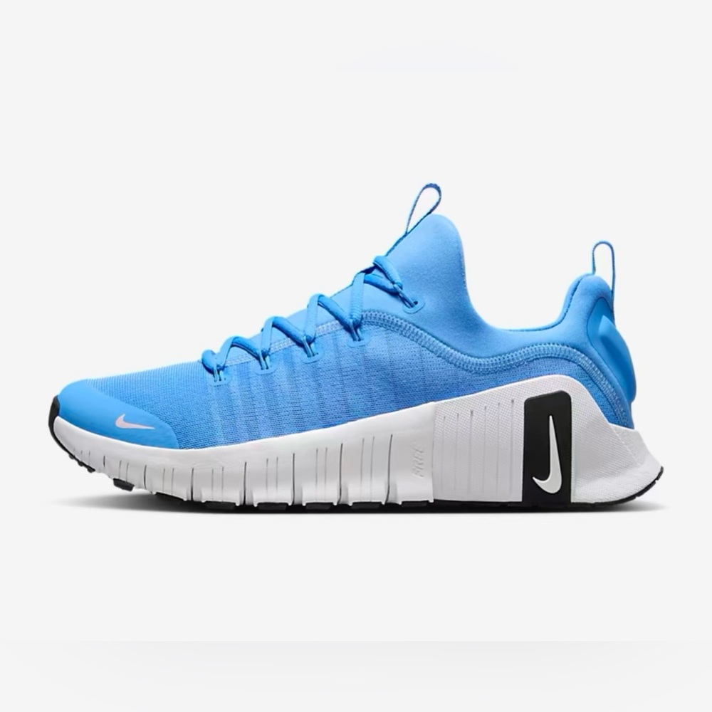 Nike Women's Athletic Shoes in Light Blue and White - Picture 2 of 13